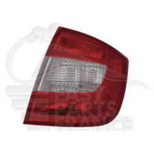 FEU ARRIÈRE-DROIT FOND ROUGE pour SKODA RAPID