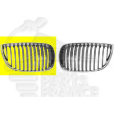 GRILLE DE CALANDRE D CHROMEE - NOIRE 