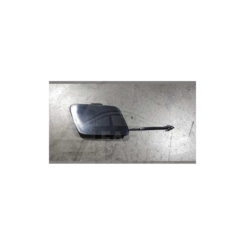 CACHE CROCHET DE PARE-CHOC AVANT A PEINDRE pour AUDI A4