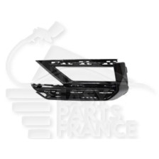 GRILLE DE PC AVG INF NOIRE A/MOULURE CHROMEE et EMPL AB 